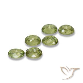Gemas de Granate demantoide Verde medio natural de 1.88 ct, Ovalada, VS