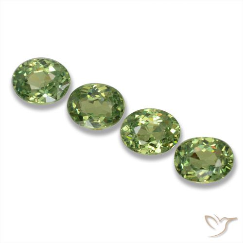 1.14ctw Natural Verde cálido Granate demantoide, Ovalada, VS