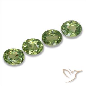 Gemas de Granate demantoide Verde cálido natural de 1.14 ct, Ovalada, VS