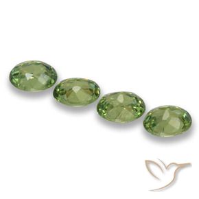 Gemas de Granate demantoide Verde cálido natural de 1.14 ct, Ovalada, VS