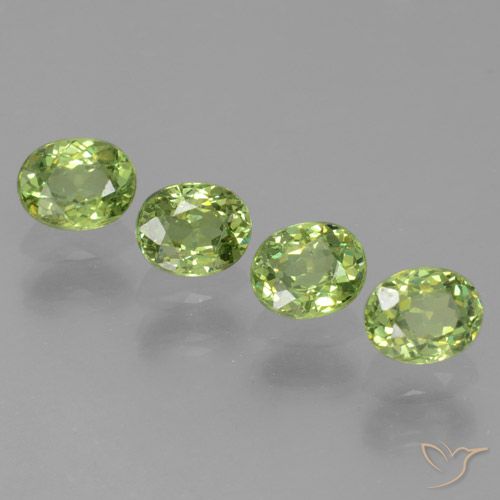 1.27ctw Natural Verde medio Granate demantoide, Ovalada, VS