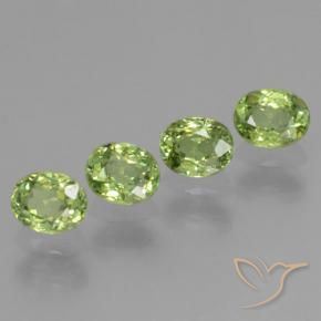 Gemas de Granate demantoide Verde medio natural de 1.27 ct, Ovalada, VS
