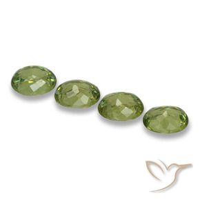 Gemas de Granate demantoide Verde claro natural de 1.25 ct, Ovalada, VS