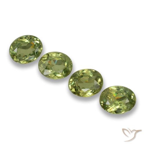 1.14ctw Natural Verde amarillento Granate demantoide, Ovalada, VS
