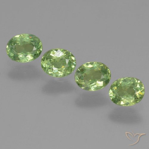 1.24ctw Natural Verde medio Granate demantoide, Ovalada, VS