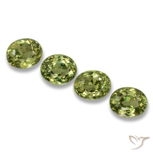 1.30ctw Natural Verde medio Granate demantoide, Ovalada, VS