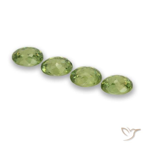 Gemas de Granate demantoide Verde medio natural de 1.80 ct, Ovalada, VS