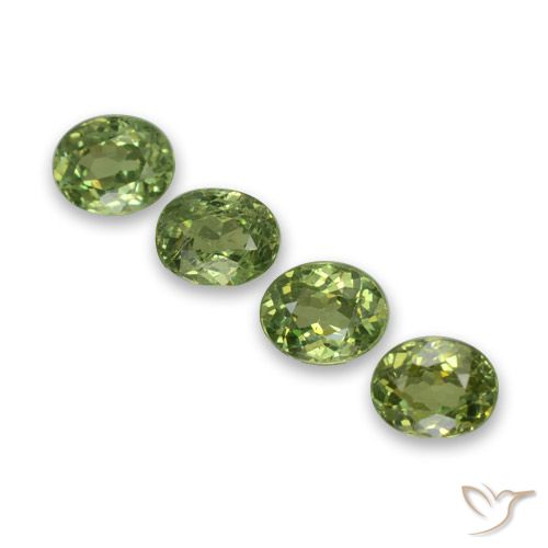1.48ctw Natural Verde cálido Granate demantoide, Ovalada, VS