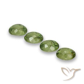 Gemas de Granate demantoide Verde cálido natural de 1.48 ct, Ovalada, VS