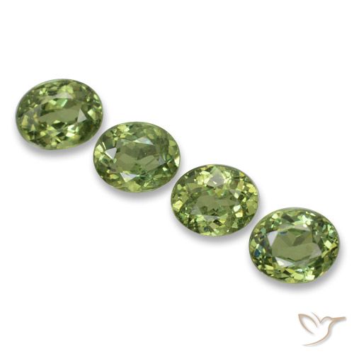 1.88ctw Natural Verde cálido Granate demantoide, Ovalada, VS