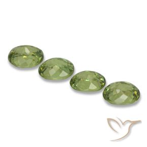 Gemas de Granate demantoide Verde cálido natural de 1.88 ct, Ovalada, VS