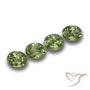 Gemas de Granate demantoide Verde cálido natural de 1.39 ct, Ovalada, VS