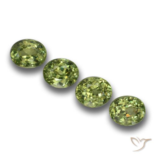1.40ctw Natural Verde bosque claro Granate demantoide, Ovalada, VS