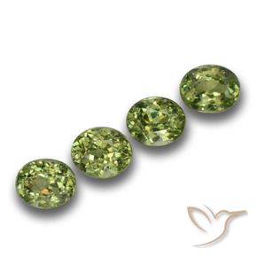 Gemas de Granate demantoide Verde bosque claro natural de 1.40 ct, Ovalada, VS