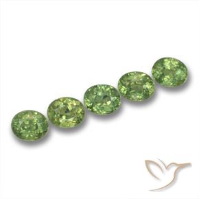 Gemas de Granate demantoide Verde medio natural de 1.85 ct, Ovalada, VS