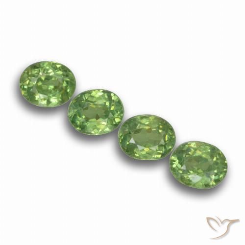 1.48ctw Natural Verde cálido Granate demantoide, Ovalada, VS