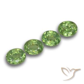 Gemas de Granate demantoide Verde cálido natural de 1.48 ct, Ovalada, VS