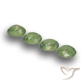 Gemas de Granate demantoide Verde cálido natural de 1.48 ct, Ovalada, VS