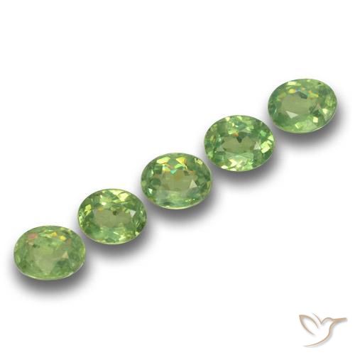 Gemas de Granate demantoide Verde medio natural de 1.43 ct, Ovalada, VS