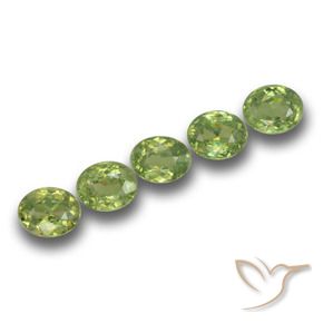 Gemas de Granate demantoide Verde medio natural de 1.76 ct, Ovalada, VS