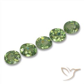 Gemas de Granate demantoide Verde bosque natural de 2.04 ct, Ovalada, VS