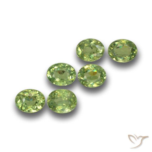 1.79ctw Natural Verde cálido Granate demantoide, Ovalada, VS