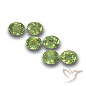 Gemas de Granate demantoide Verde cálido natural de 1.79 ct, Ovalada, VS