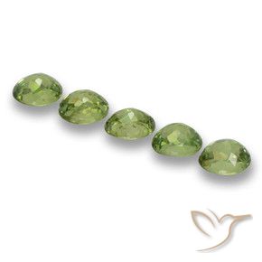 Gemas de Granate demantoide Verde medio natural de 2.02 ct, Ovalada, VS
