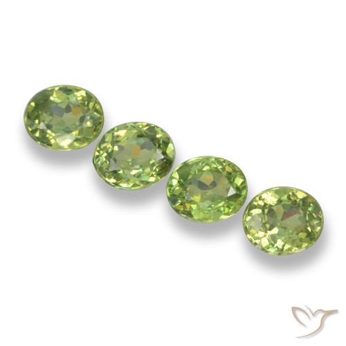1.90ctw Natural Verde cálido Granate demantoide, Ovalada, VS