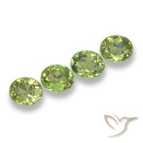 Gemas de Granate demantoide Verde cálido natural de 1.90 ct, Ovalada, VS