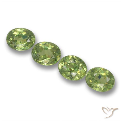 1.73ctw Natural Verde cálido Granate demantoide, Ovalada, VS