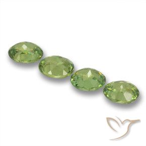 Gemas de Granate demantoide Verde cálido natural de 1.73 ct, Ovalada, VS