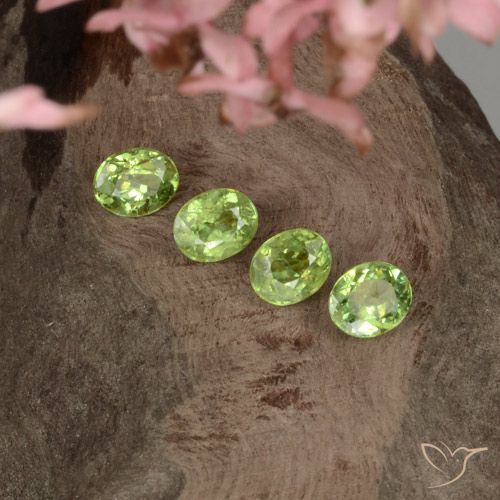 1.42ctw Natural Verde lima Granate demantoide, Ovalada, VS