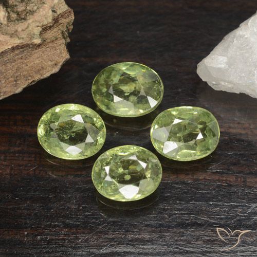 1.48ctw Natural Verde pera Granate demantoide, Ovalada, VS