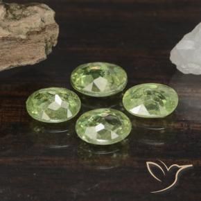 Gemas de Granate demantoide Verde pera natural de 1.48 ct, Ovalada, VS