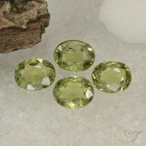 1.47ctw Natural Verde Oliva Granate demantoide, Ovalada, VS