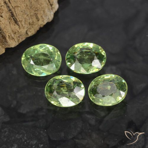 1.73ctw Natural Verde medio Granate demantoide, Ovalada, VS
