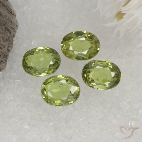 1.44ctw Natural Verde amarillo Granate demantoide, Ovalada, VS