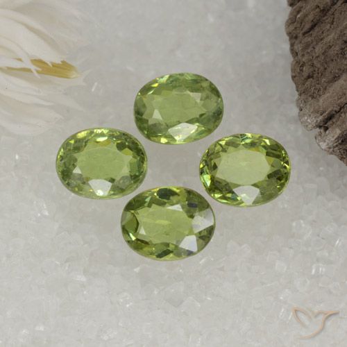1.65ctw Natural Verde lima Granate demantoide, Ovalada, VS