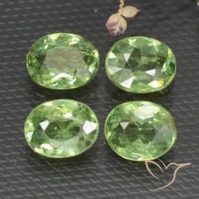 Gemas de Granate demantoide Verde cálido natural de 1.51 ct, Ovalada, VS