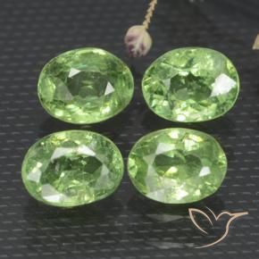 Gemas de Granate demantoide Verde cálido natural de 1.65 ct, Ovalada, VS
