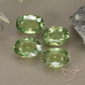 Gemas de Granate demantoide Verde cálido natural de 2.17 ct, Ovalada, VS-SI