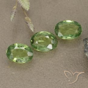 Gemas de Granate demantoide Verde claro natural de 1.40 ct, Ovalada, VS-SI