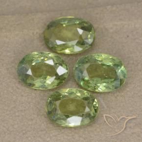 Gemas de Granate demantoide Verde bosque natural de 2.14 ct, Ovalada, VS