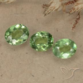 Gemas de Granate demantoide Verde bosque claro natural de 1.00 ct, Ovalada, VS-SI