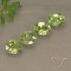 Gemas de Granate demantoide Verde vivo claro natural de 2.31 ct, Ovalada, VS-SI