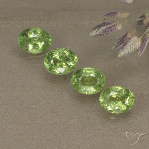 1.67ctw Natural Verde medio Granate demantoide, Ovalada, VS-SI