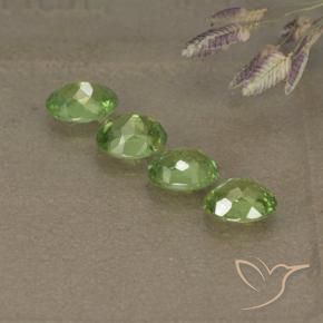 Gemas de Granate demantoide Verde medio natural de 1.67 ct, Ovalada, VS-SI
