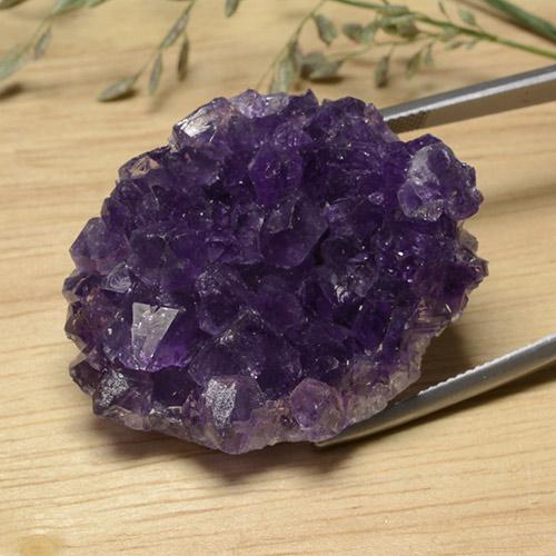 Amatista druzy Violeta oscuro natural de 75.76 ct, Forma elegante, Opaco