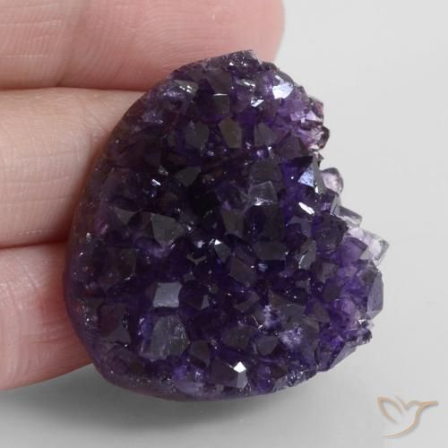 Drusa de amatista violeta natural de 73,57 ct, forma elegante, opaco